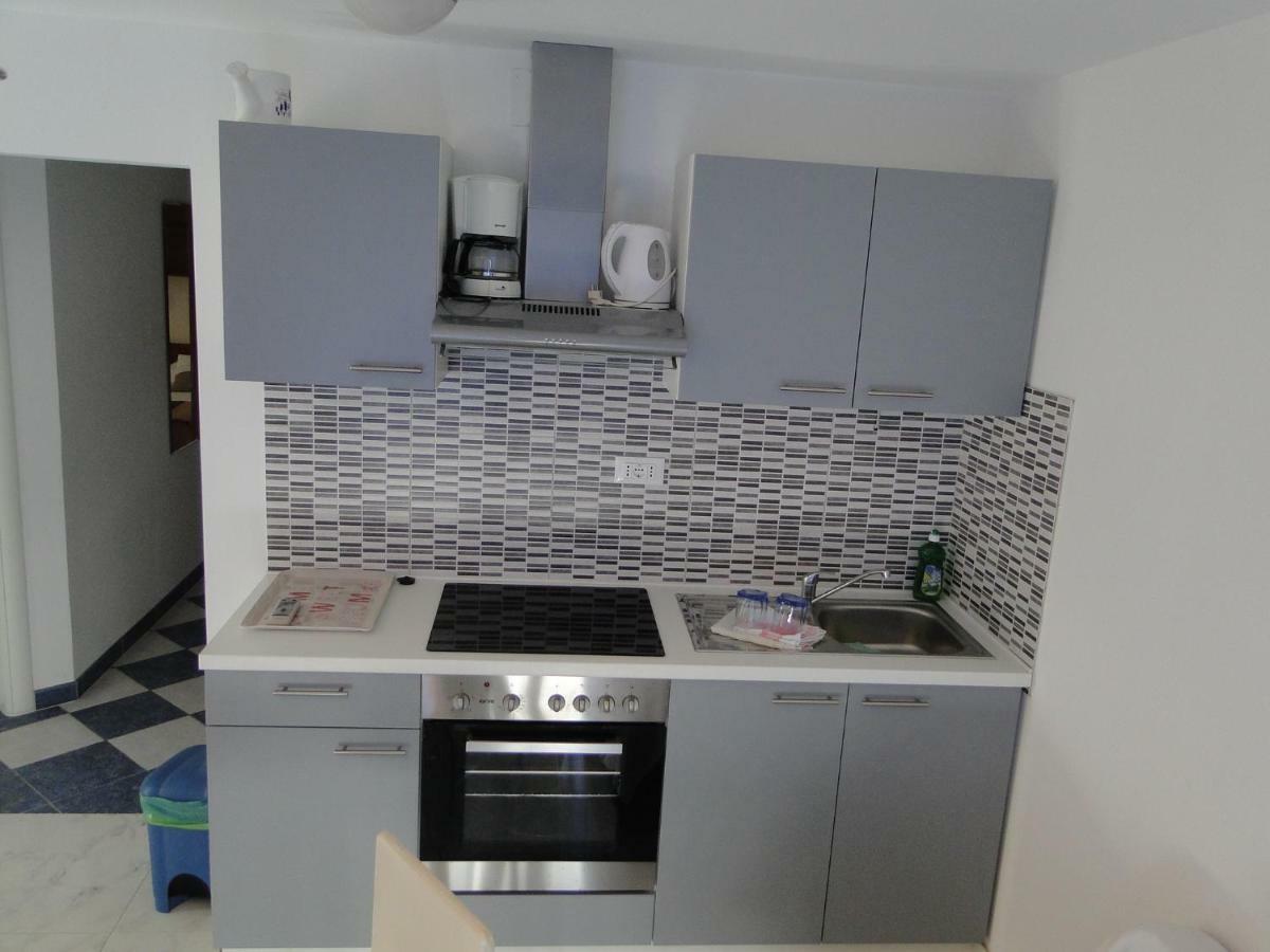 Mir Apartments Primošten Dış mekan fotoğraf